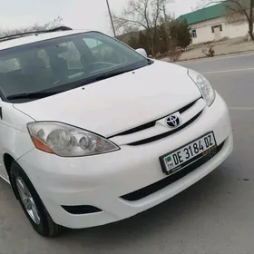 Toyota Sienna 2008