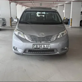 Toyota Sienna 2015