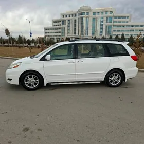 Toyota Sienna 2009