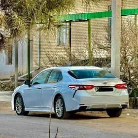 Toyota Camry 2020