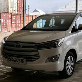 Toyota Innova 2020