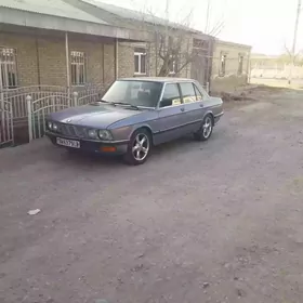 BMW 525 1985