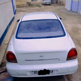 Hyundai Sonata 1999