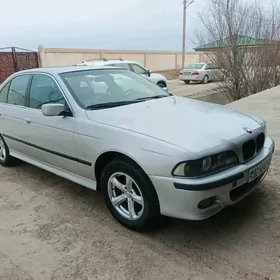 BMW E39 2000