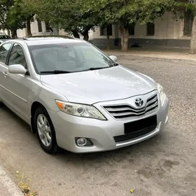 Toyota Camry 2011