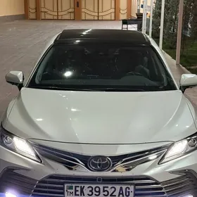 Toyota Camry 2023