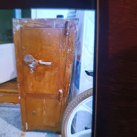 Сейф большой