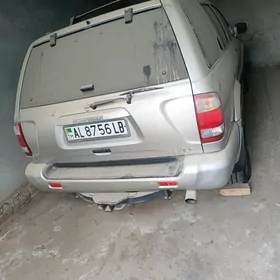 Nissan Pathfinder 2002