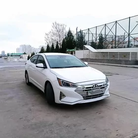 Hyundai Elantra 2020