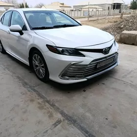 Toyota Camry 2020