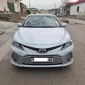 Toyota Camry 2023