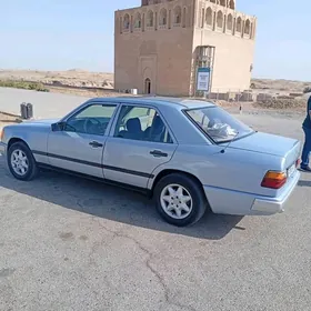 Mercedes-Benz 300E 1989