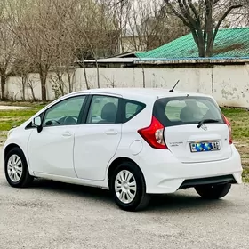 Nissan Versa 2019