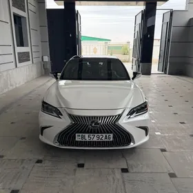 Lexus ES 350 2019