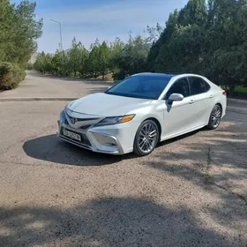 Toyota Camry 2020