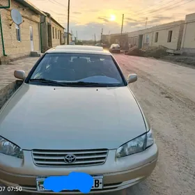 Toyota Camry 1998