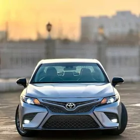 Toyota Camry 2019
