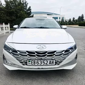 Hyundai Elantra 2022