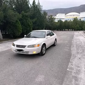 Toyota Camry 1997