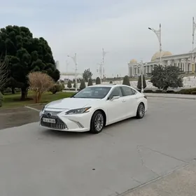 Lexus ES 350 2020