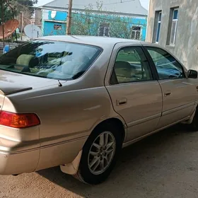 Toyota Camry 1999