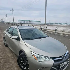 Toyota Camry 2015