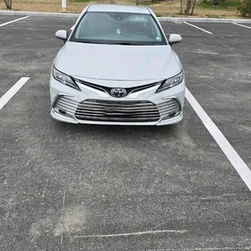 Toyota Camry 2022