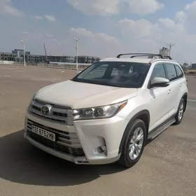 Toyota Highlander 2019