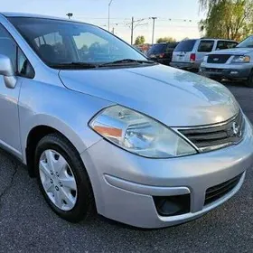 Nissan Versa 2011