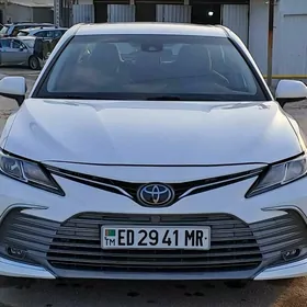 Toyota Camry 2022