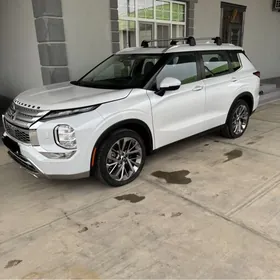 Mitsubishi Outlander 2022