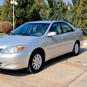 Toyota Camry 2004