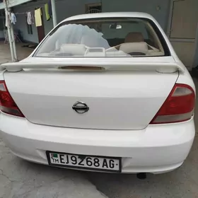 Nissan Sunny 2008
