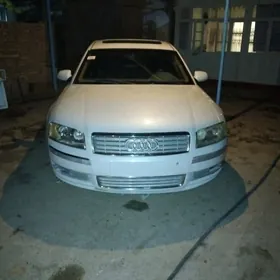 Audi A8 2005