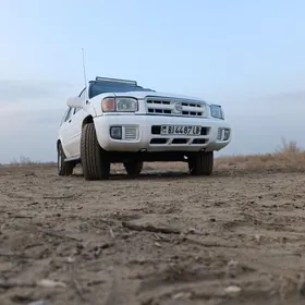 Nissan Pathfinder 2001