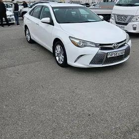 Toyota Camry 2016