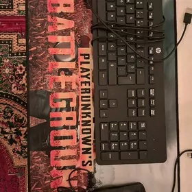 KLAVETURA MISKA KOBRIK