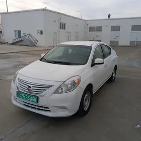 Nissan Versa 2014