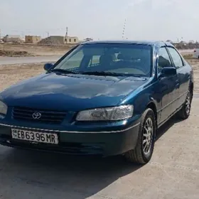 Toyota Camry 1999