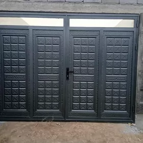 satlyk gapy Demir plastyk