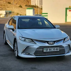 Toyota Camry 2020
