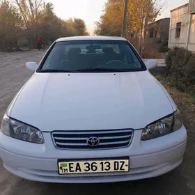 Toyota Camry 2000