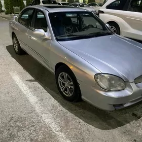 Hyundai Sonata 2000