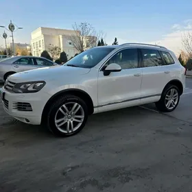 Volkswagen Touareg 2014