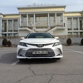 Toyota Camry 2018