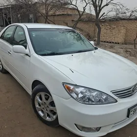 Toyota Camry 2004