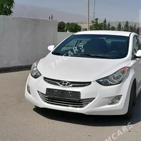 Hyundai Elantra 2011