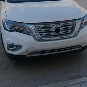 Nissan Pathfinder 2020