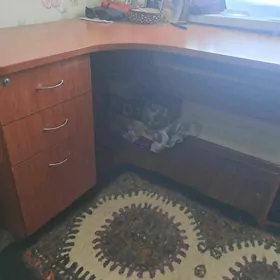 письменный стол