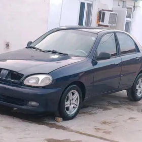 Daewoo Lanos 1998